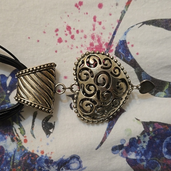 Heart pendant necklace,vegan black cord,love,intricate pattern,adjustable - Picture 3 of 10